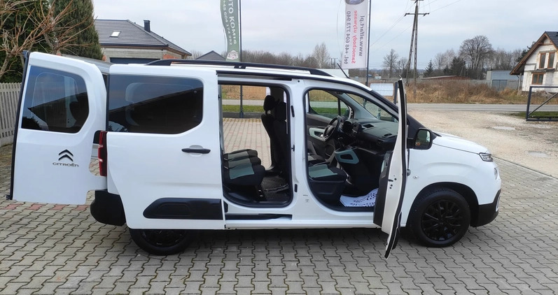 Citroen Berlingo cena 66900 przebieg: 111000, rok produkcji 2020 z Staszów małe 497